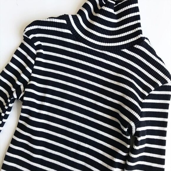 Zara black/white  ribbed mock neck top EUC 6Y - Picture 2 of 4